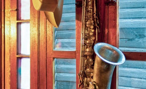 DJ met Saxofonist huren